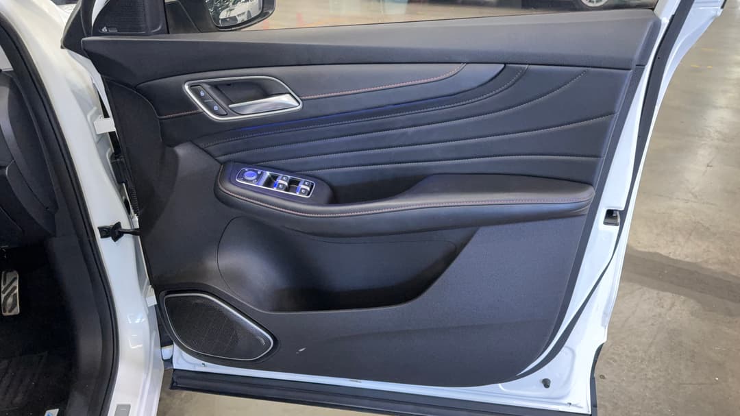 2022 MG HS +ev Phev Essence, Automatic, 29967 km, Speaker View