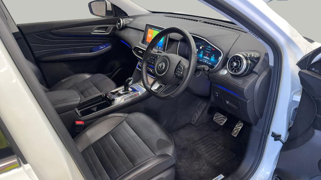 2022 MG HS +ev Phev Essence, Automatic, 29967 km, Right Side Front Door Cabin View