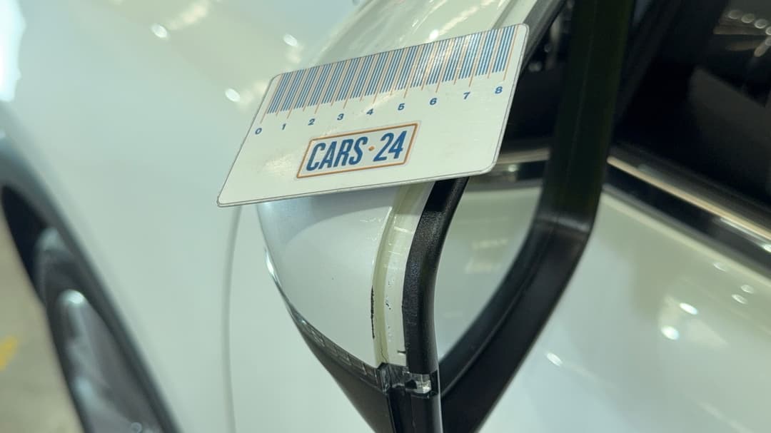 2022 MG HS +ev Phev Essence, Automatic, 29967 km, Side Mirrors Housing LHS Scratch