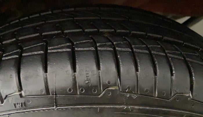 2013 Maruti Zen Estilo VXI, Petrol, Manual, 33,809 km, Left Rear Tyre Tread
