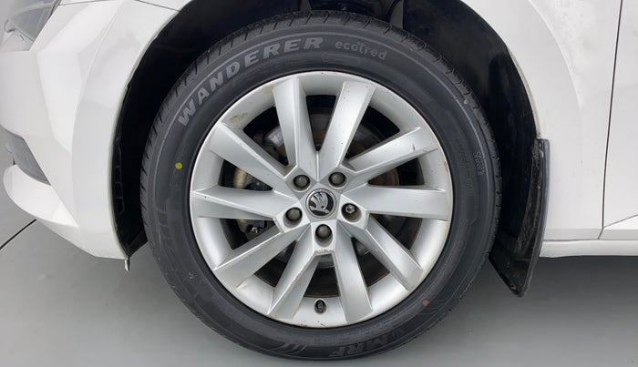 2017 Skoda Superb 1.8 TSI LK AT, Petrol, Automatic, 45,280 km, Left Front Wheel