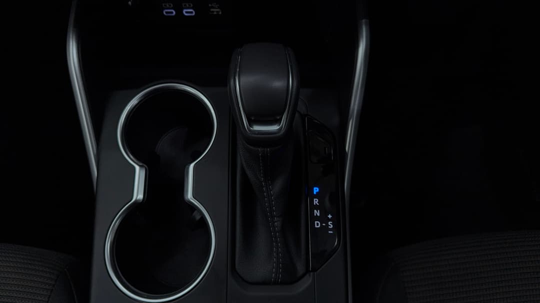 2023 Toyota Kluger Gx Hybrid AWD, Automatic, 26165 km, Gear Lever 
