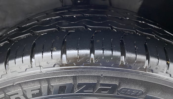 2019 Hyundai Verna 1.6 SX VTVT, Petrol, Manual, 6,321 km, Right Front Tyre Tread