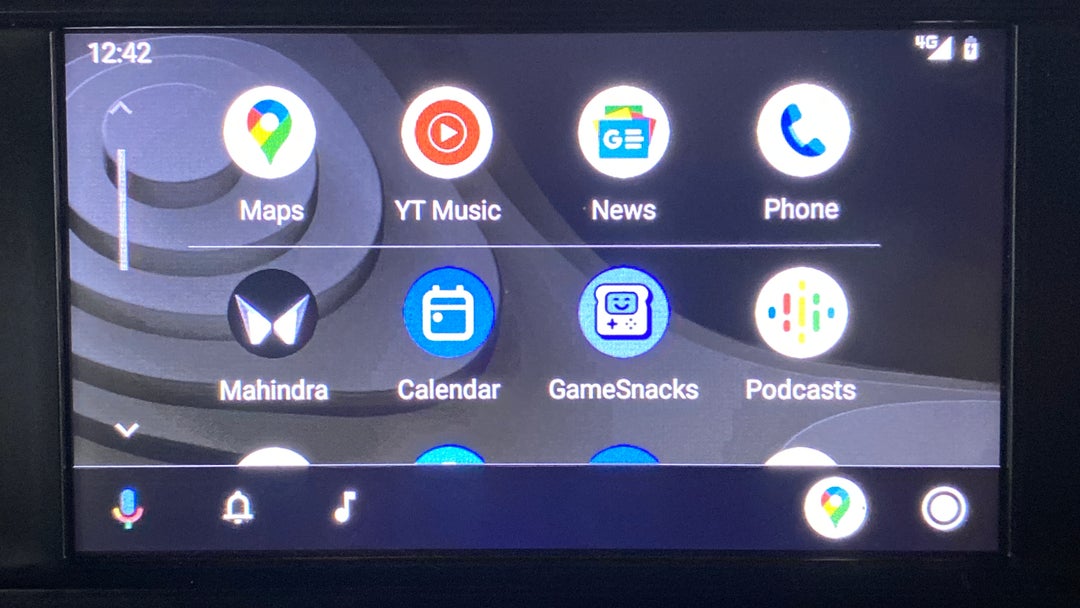 Apple CarPlay and Android Auto