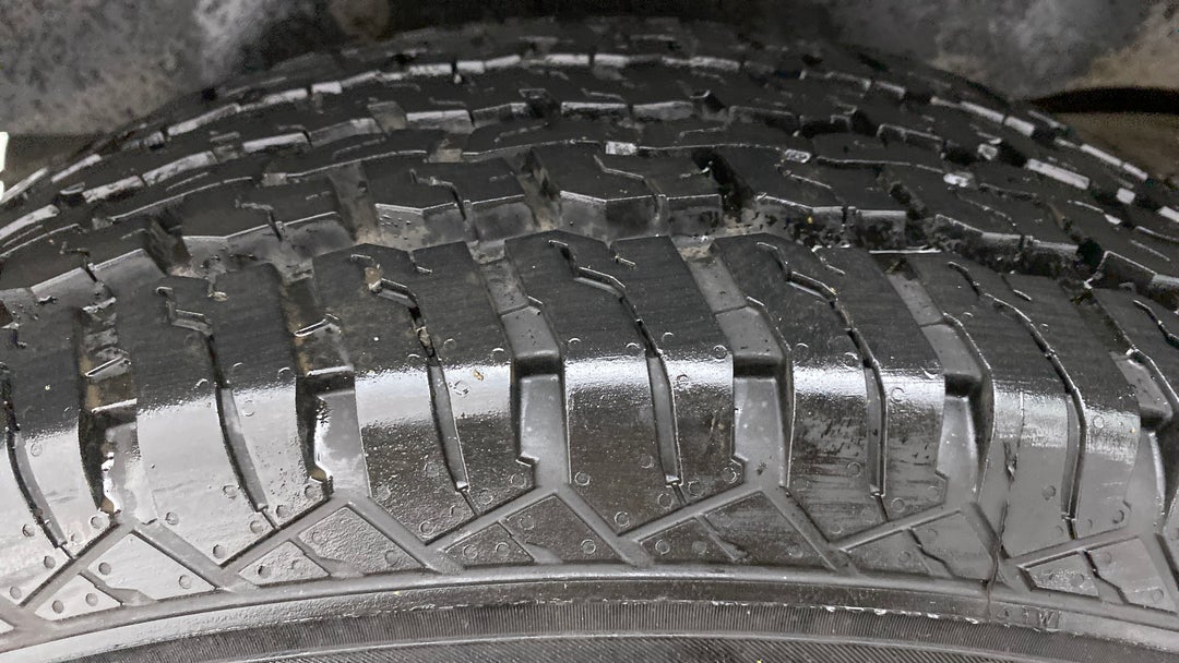 Right Rear Tyre Tread
