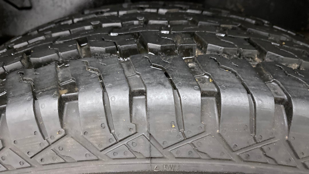 Left Rear Tyre Tread