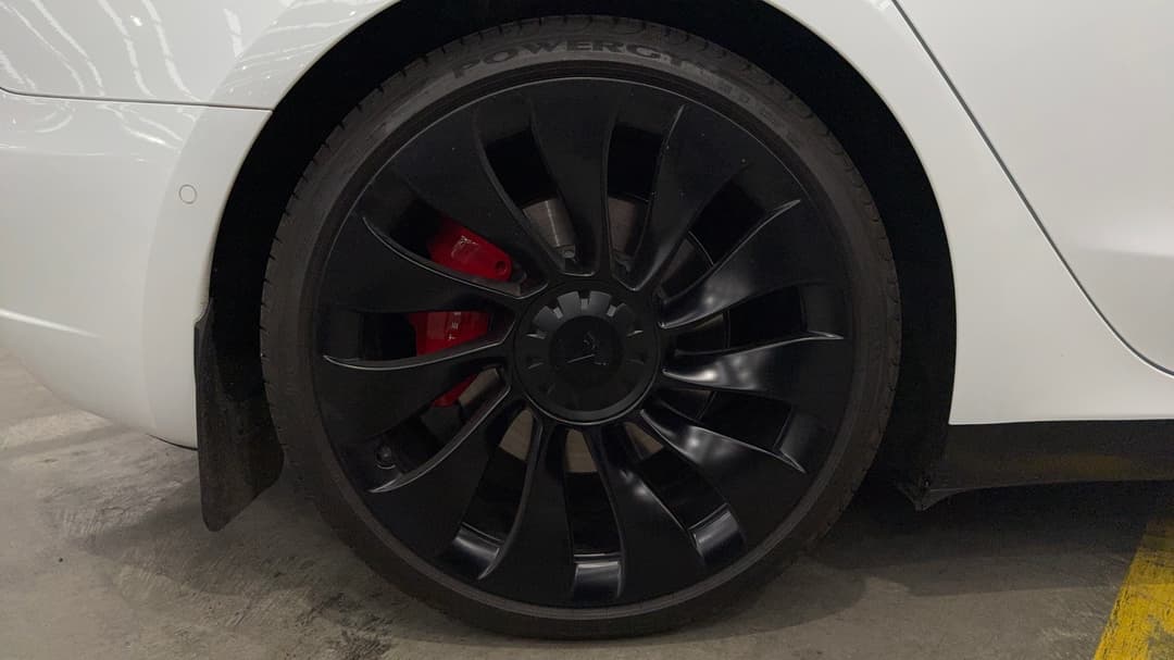 2021 Tesla Model 3 Performance, Automatic, 78643 km, Right Rear Wheel