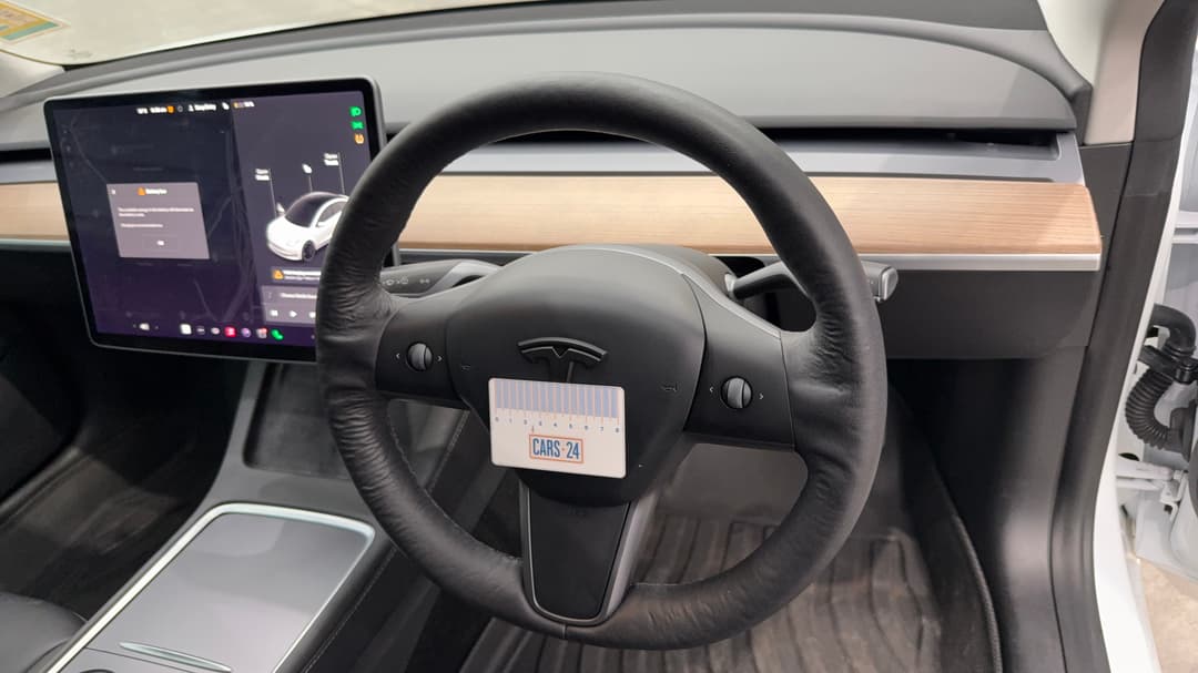 2021 Tesla Model 3 Performance, Automatic, 78643 km, Steering Wheel Body Wear