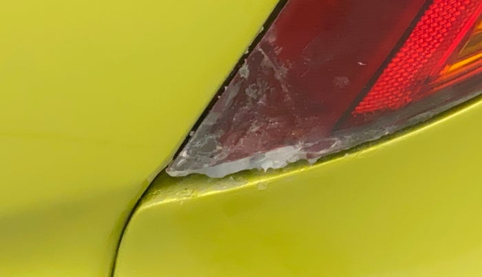 2016 Datsun Redi Go S, Petrol, Manual, 63,912 km, Left tail light - Minor damage