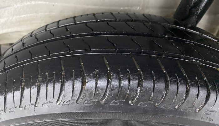 2019 Maruti S PRESSO VXI, Petrol, Manual, 33,120 km, Left Rear Tyre Tread
