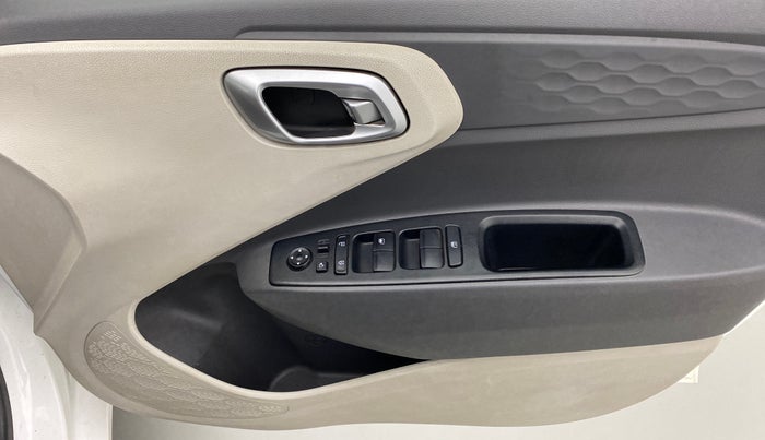 2020 Hyundai AURA SX (O) MT, Petrol, Manual, 23,585 km, Driver Side Door Panels Control