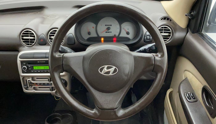 2014 Hyundai Santro Xing GLS PLUS AUDIO, Petrol, Manual, 1,07,067 km, Steering Wheel Close Up