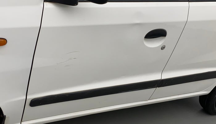 2014 Hyundai Santro Xing GLS PLUS AUDIO, Petrol, Manual, 1,07,067 km, Front passenger door - Slightly dented