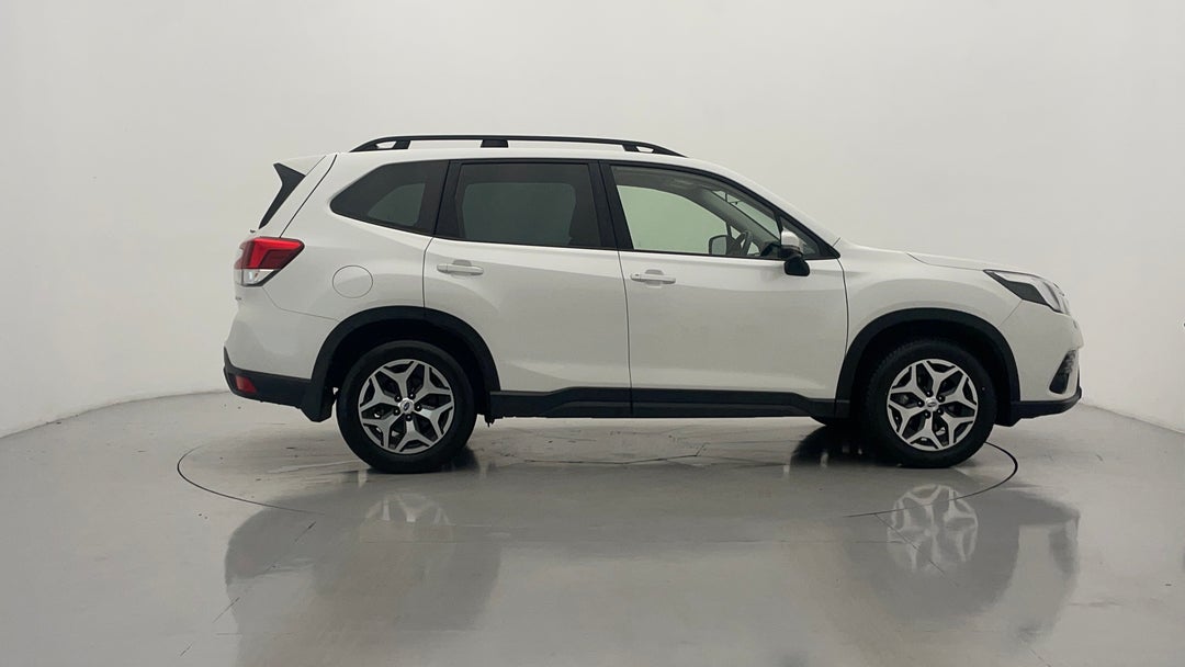 2023 Subaru Forester 2.5i (AWD), Automatic, 47063 km, Right Side View