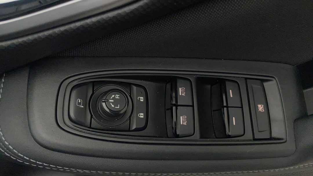 2023 Subaru Forester 2.5i (AWD), Automatic, 47063 km, Drivers Side Door Panel Controls