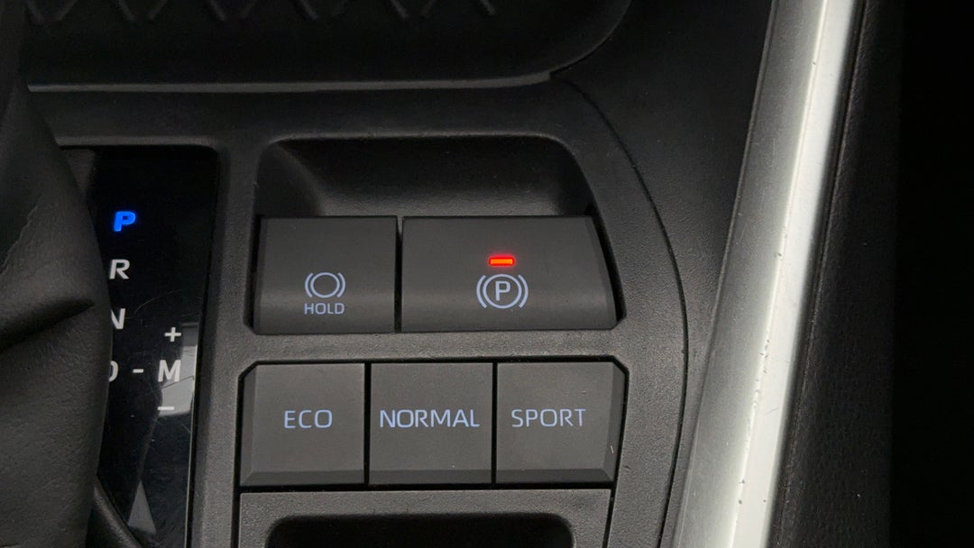 2020 Toyota RAV4 Gx (2WD), Automatic, 85112 km, Handbrake