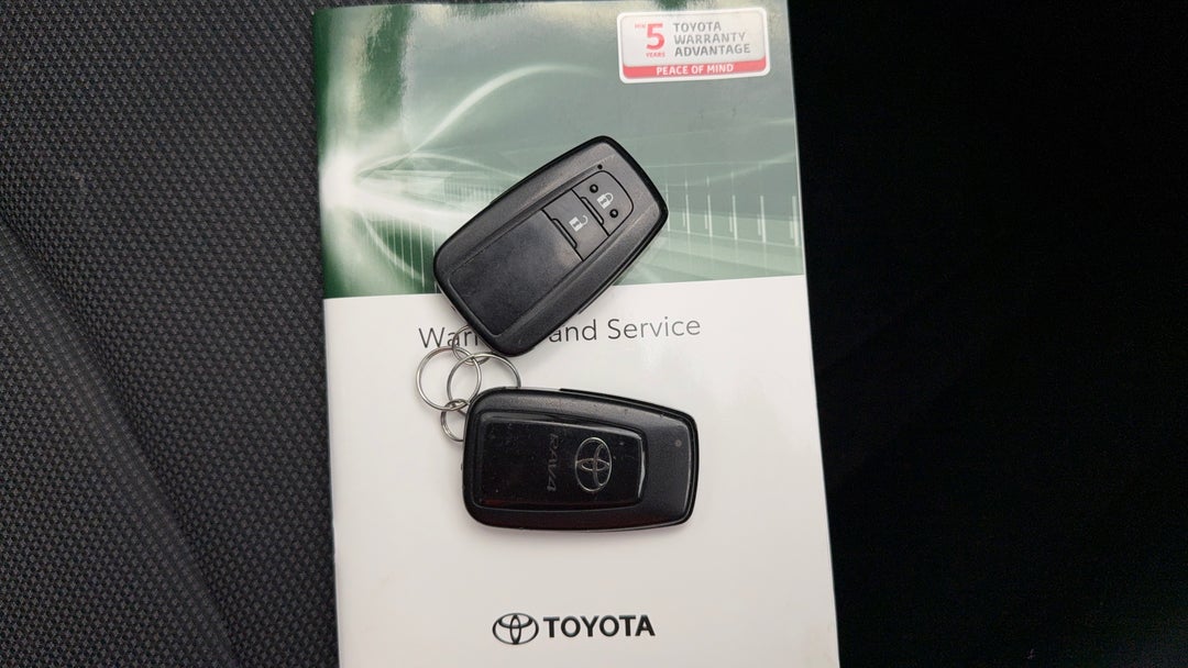 2020 Toyota RAV4 Gx (2WD), Automatic, 85112 km, Key Close-up