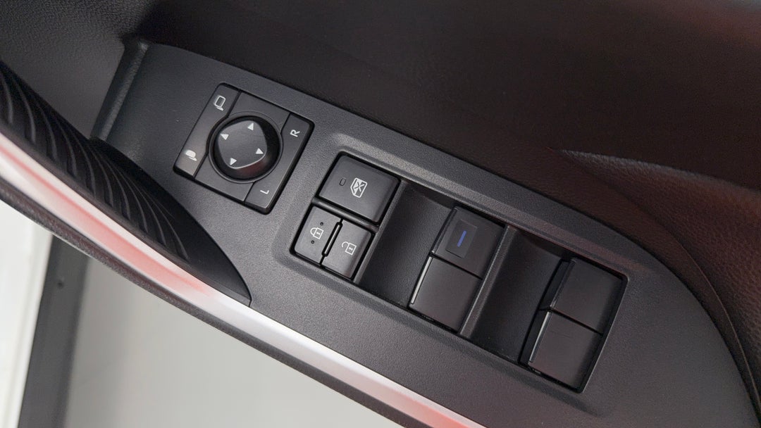 2020 Toyota RAV4 Gx (2WD), Automatic, 85112 km, Drivers Side Door Panel Controls