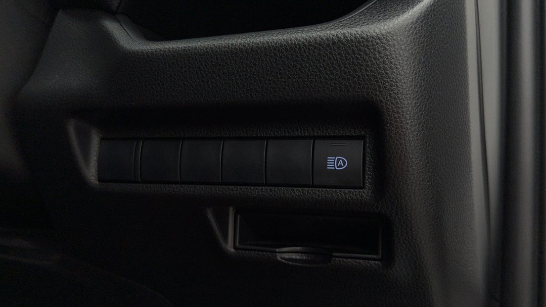 2020 Toyota RAV4 Gx (2WD), Automatic, 85112 km, Utility Switches/Buttons