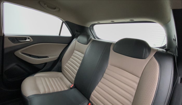 2018 Hyundai Elite i20 ASTA 1.4 CRDI, Diesel, Manual, 51,795 km, Right Side Door Cabin View