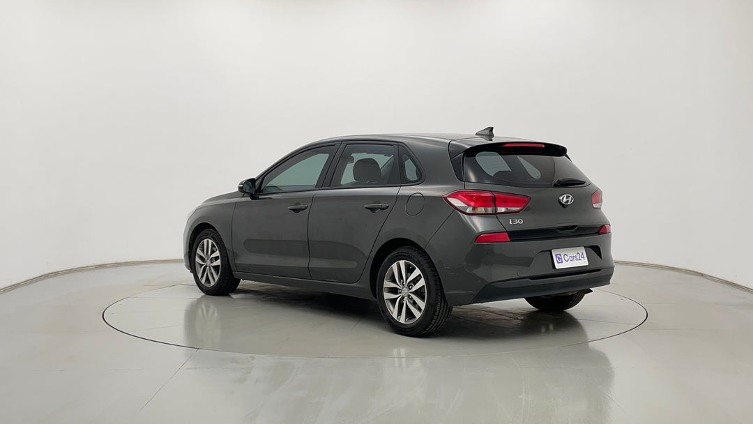 Left Back Diagonal (45- Degree) View