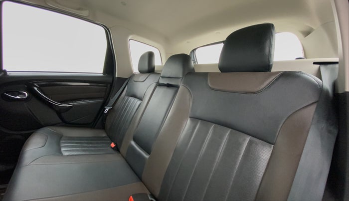 2017 Nissan Terrano XV PREMIUM 110 PS AMT DEISEL, Diesel, Automatic, 49,610 km, Right Side Rear Door Cabin