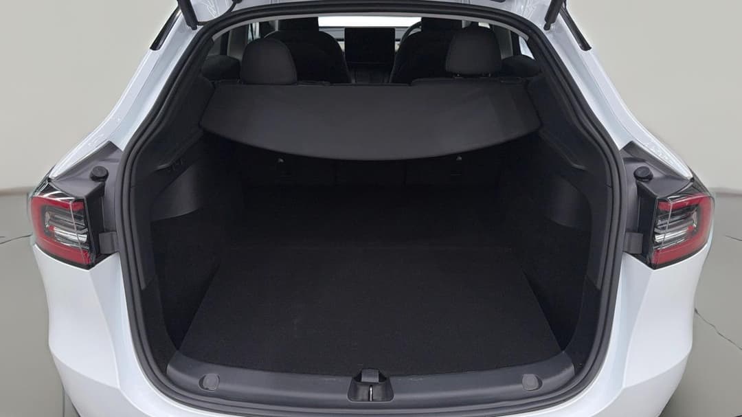 2023 Tesla Model Y Rear-wheel Drive, Automatic, 45003 km, Boot Inside View