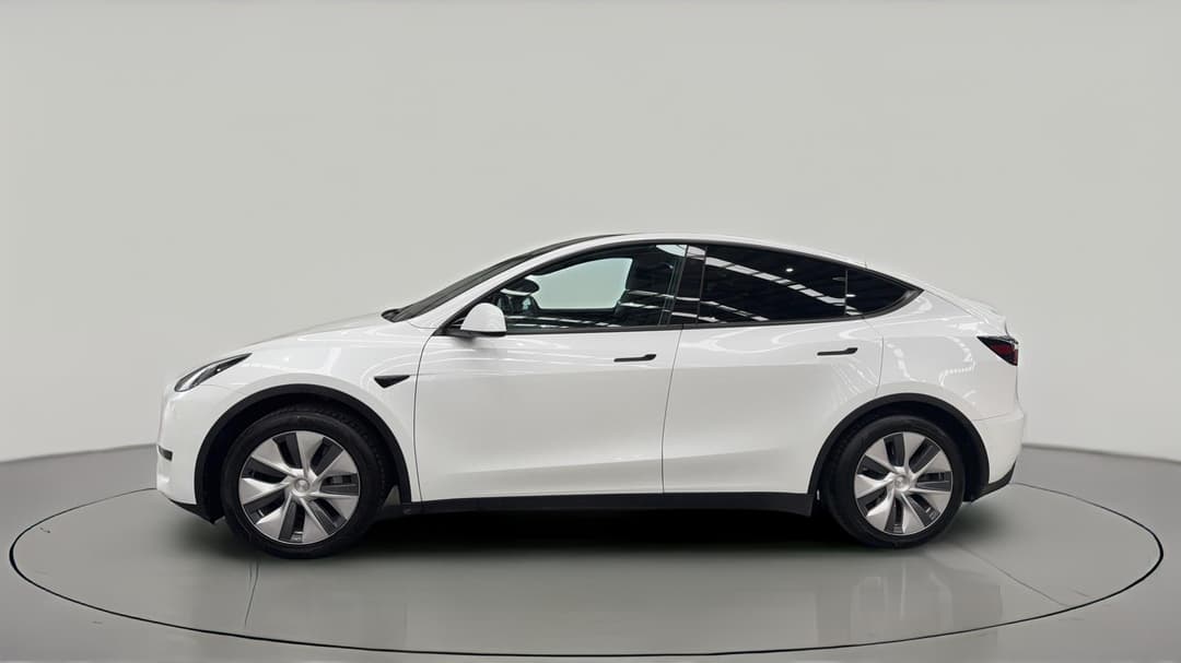 2023 Tesla Model Y Rear-wheel Drive, Automatic, 45003 km, Left Side View