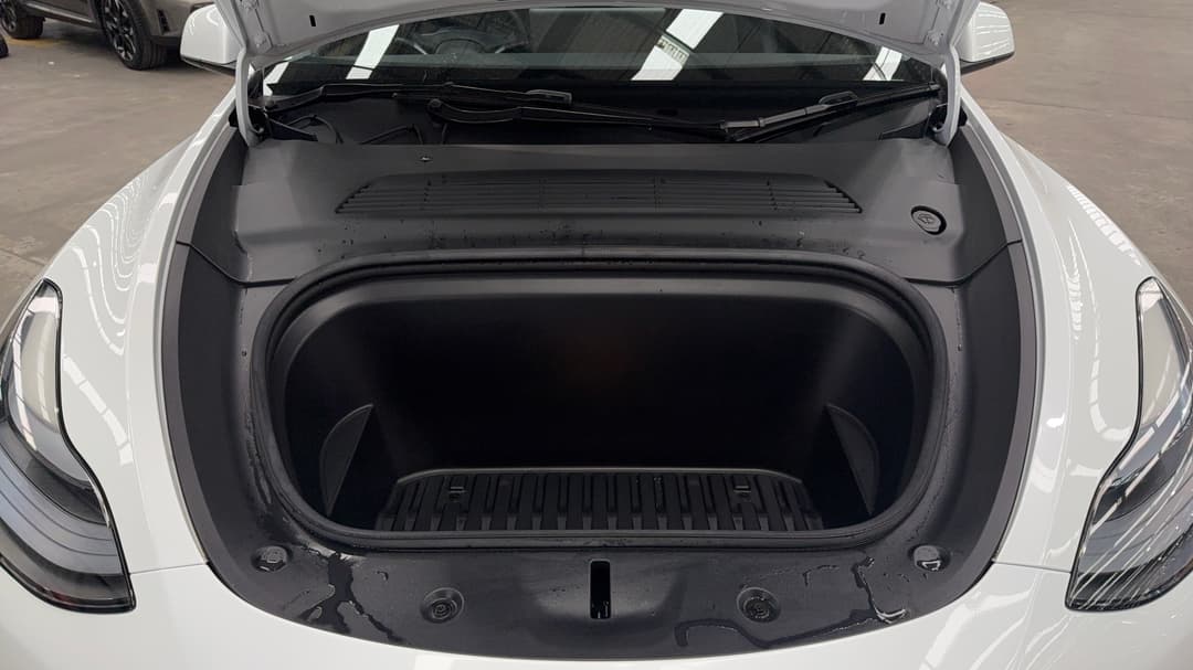 2023 Tesla Model Y Rear-wheel Drive, Automatic, 45003 km, Open Bonnet (Engine)
