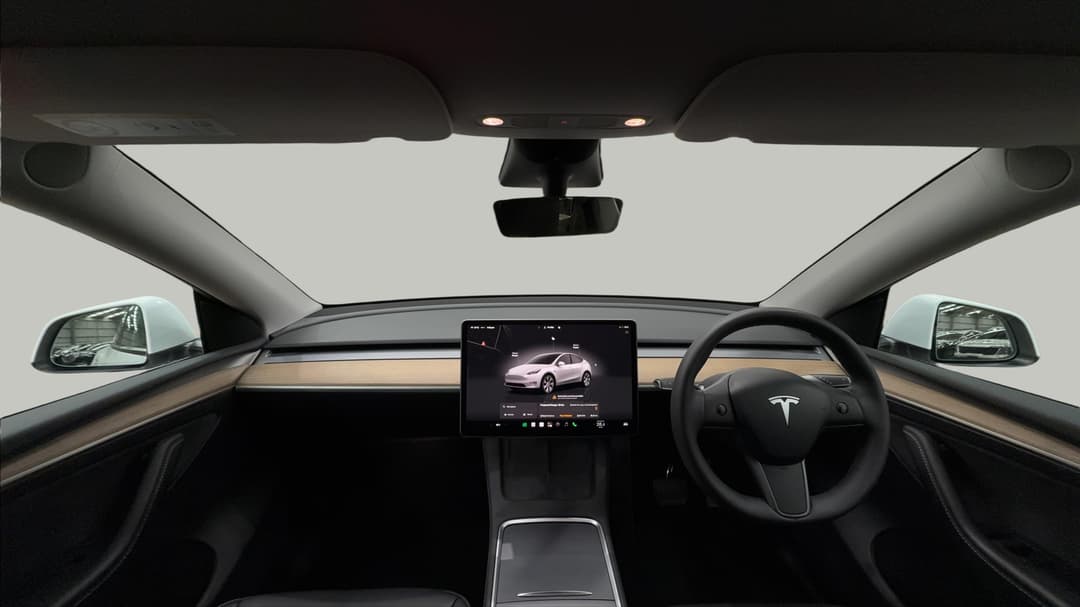 2023 Tesla Model Y Rear-wheel Drive, Automatic, 45003 km, Dashboard View