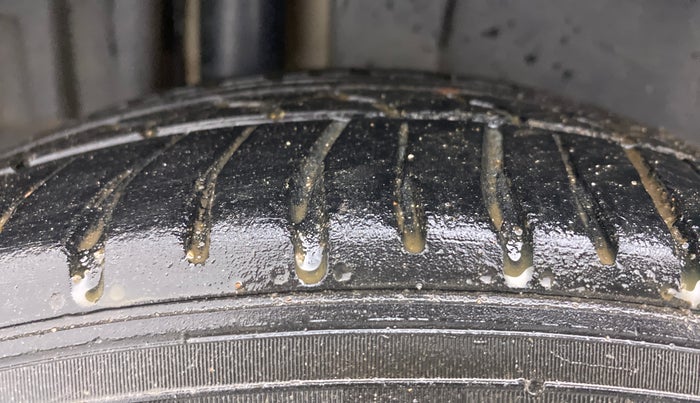 2013 Maruti Swift VDI, Diesel, Manual, 85,507 km, Right Rear Tyre Tread