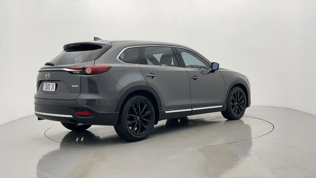 Right Back Diagonal (45- Degree) View