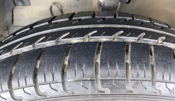 2014 Maruti Swift Dzire LDI BS IV, Diesel, Manual, 89,584 km, Left Front Tyre Tread