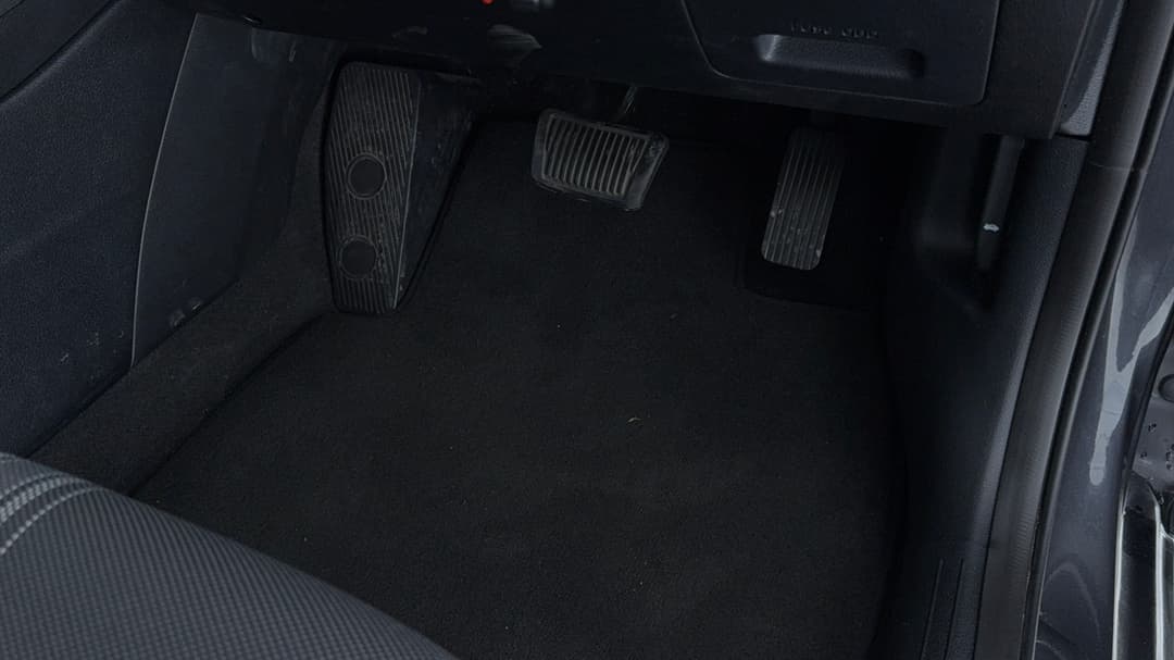 2022 Kia Cerato Sport, Automatic, 45683 km, Pedals and Footmat