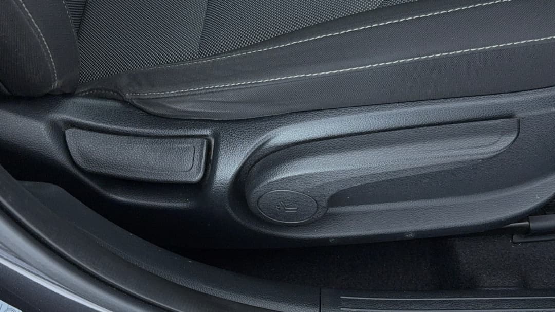 2022 Kia Cerato Sport, Automatic, 45683 km, Drivers Side Adjustment Panel