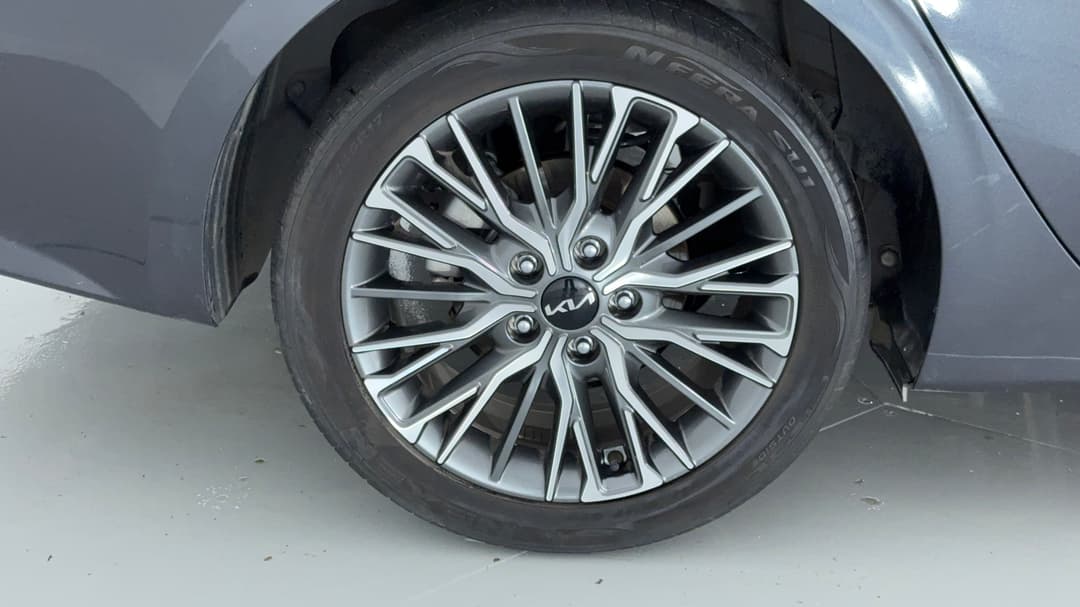 2022 Kia Cerato Sport, Automatic, 45683 km, Right Rear Wheel