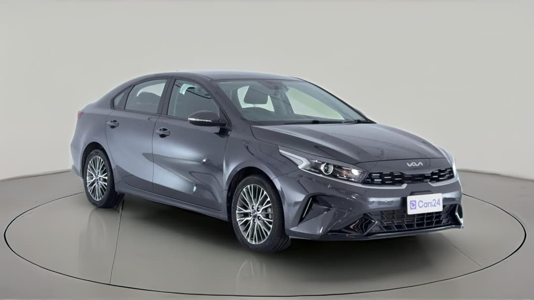 2022 Kia Cerato Sport, Automatic, 45683 km, Right Front Diagonal (45- Degree) View