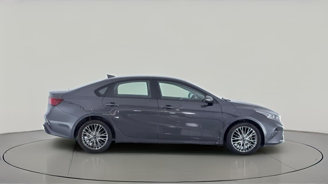2022 Kia Cerato Sport, Automatic, 45683 km, Right Side View