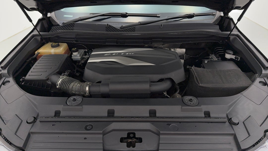 2022 LDV D90 Executive (4WD), Automatic, 54252 km, Open Bonnet (Engine)