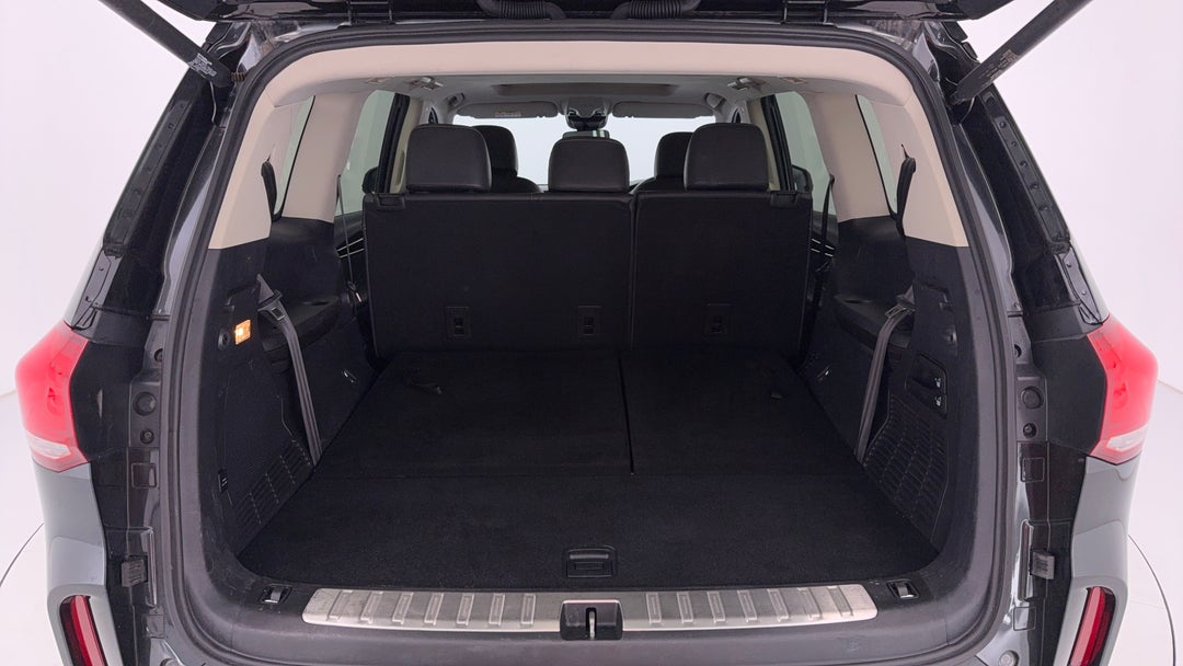 2022 LDV D90 Executive (4WD), Automatic, 54252 km, Boot Inside View