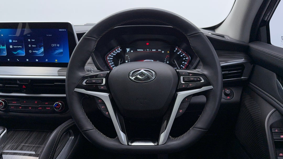 2022 LDV D90 Executive (4WD), Automatic, 54252 km, Steering Wheel Close-up