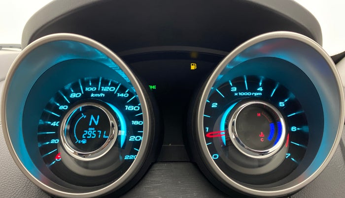 2019 Mahindra XUV500 W11 (O), Diesel, Manual, 29,491 km, Odometer Image