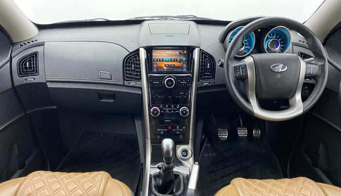 2019 Mahindra XUV500 W11 (O), Diesel, Manual, 29,491 km, Dashboard