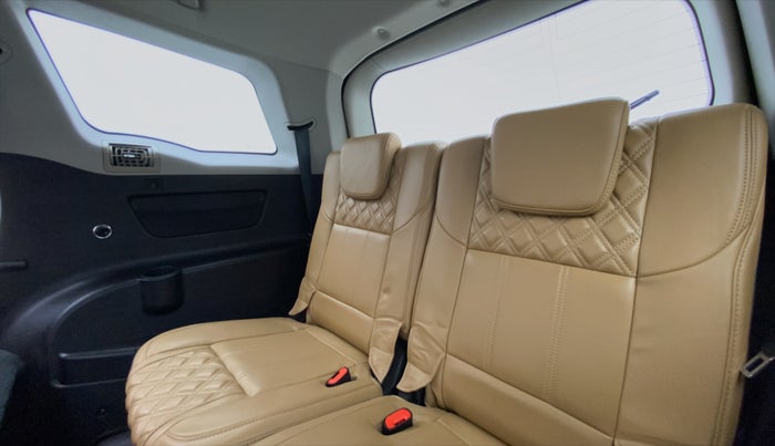 2019 Mahindra XUV500 W11 (O), Diesel, Manual, 29,491 km, Third Seat Row ( optional )