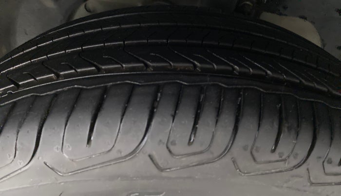 2016 Ford Ecosport 1.5TITANIUM TDCI, Diesel, Manual, 49,524 km, Left Front Tyre Tread