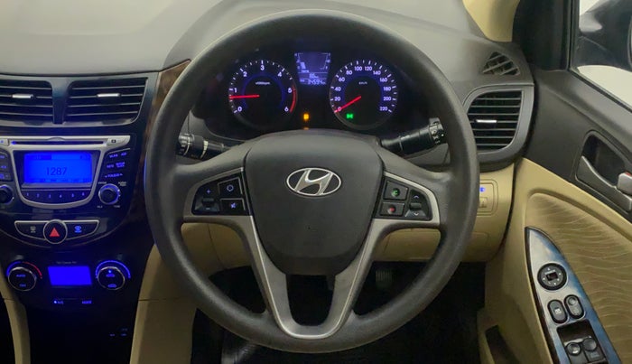 2016 Hyundai Verna FLUIDIC 4S 1.6 VTVT S, Petrol, Manual, 34,594 km, Steering Wheel Close Up