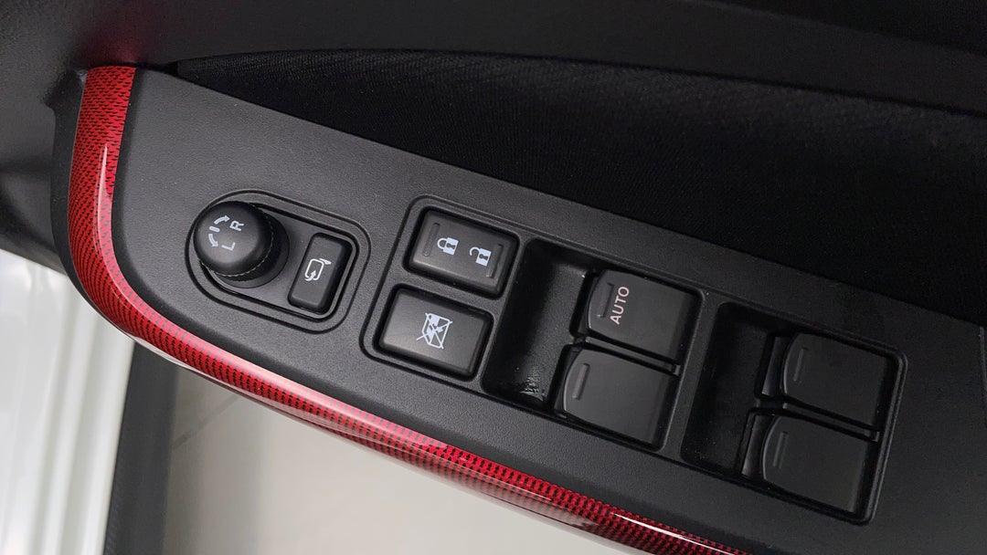 2022 Suzuki Swift Sport Turbo, Automatic, 29381 km, Drivers Side Door Panel Controls