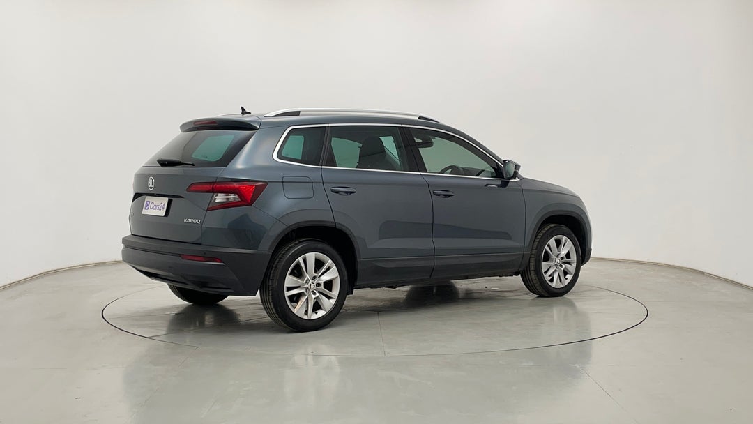 Right Back Diagonal (45- Degree) View