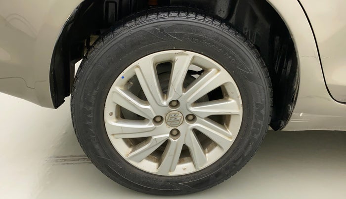 2015 Maruti Swift Dzire ZXI, Petrol, Manual, 43,488 km, Right Rear Wheel