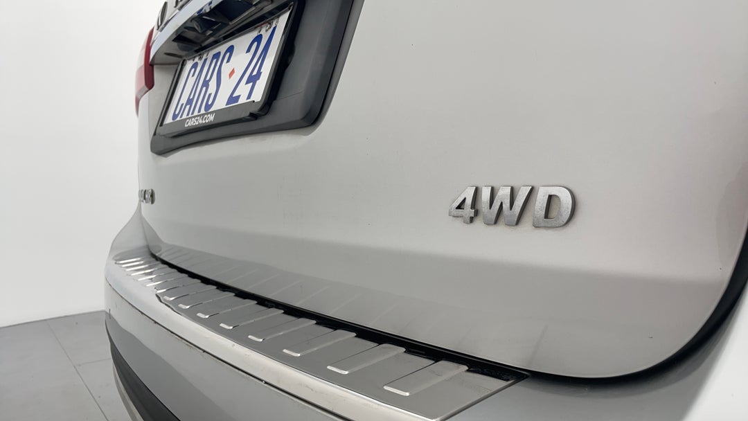 Badge (Boot Right Side)